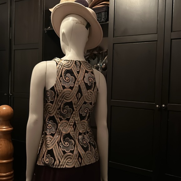 # 183. Lilly Pulitzer top - Picture 3 of 17